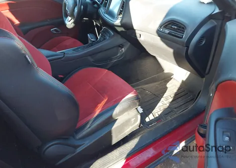 2015 Dodge Challenger R/T Plus z USA, uszkodzony, nr VIN 2C3CDZBT1FH910598